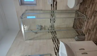 Andrea Villa H�v�z