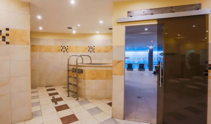 CE Plaza Hotel Sifok - VALENTIN HTVGE (min. 2 j)