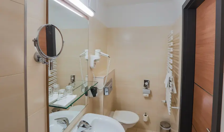 CE Plaza Hotel Sifok - VALENTIN HTVGE (min. 2 j)