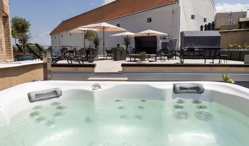 CE Plaza Hotel Sifok - VALENTIN HTVGE (min. 2 j)