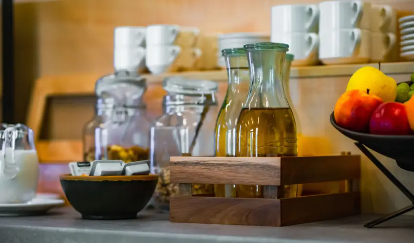 Eleven Business & Sport Hotel J�sz�roksz�ll�s - Valentin napi akci� reggelis ell�t�ssal (1 �jt�l)