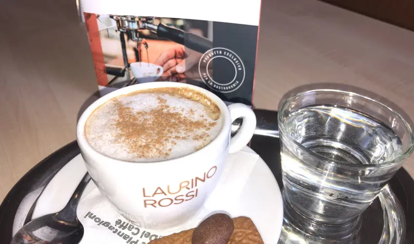 Eleven Business & Sport Hotel J�sz�roksz�ll�s - Valentin napi akci� reggelis ell�t�ssal (1 �jt�l)