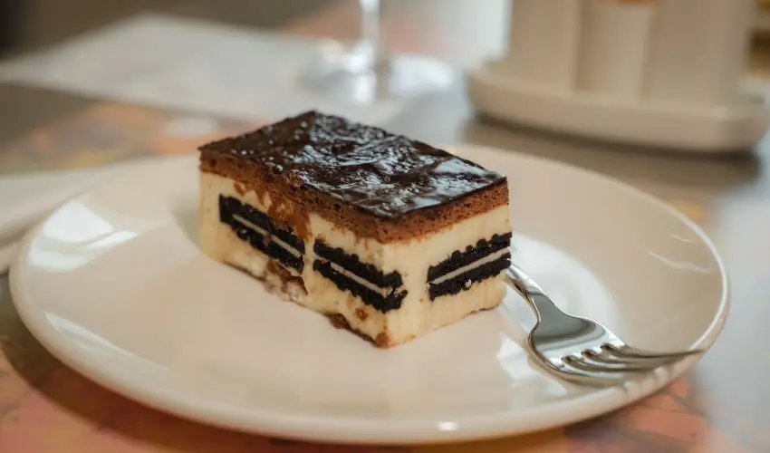 Eleven Business & Sport Hotel J�sz�roksz�ll�s - Valentin napi akci� reggelis ell�t�ssal (1 �jt�l)