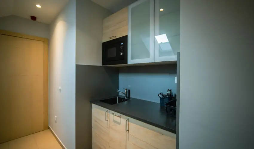 Eleven Business & Sport Hotel J�sz�roksz�ll�s - Valentin napi akci� reggelis ell�t�ssal (1 �jt�l)