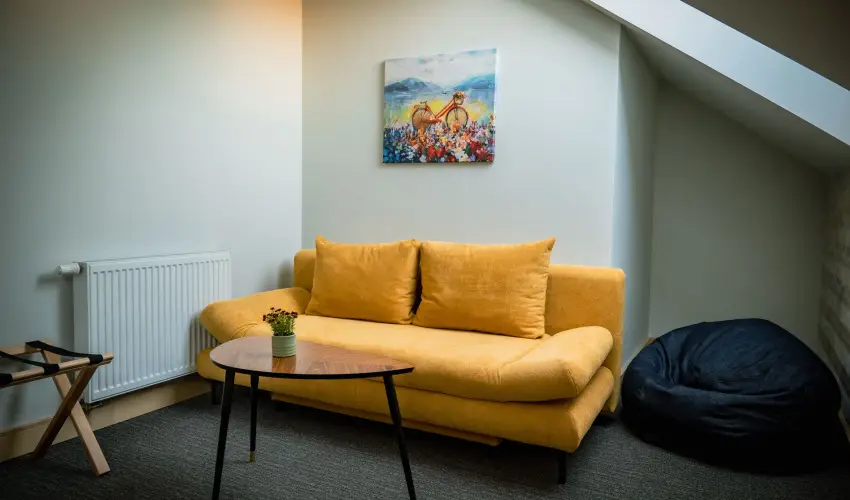 Eleven Business & Sport Hotel J�sz�roksz�ll�s - Valentin napi akci� reggelis ell�t�ssal (1 �jt�l)