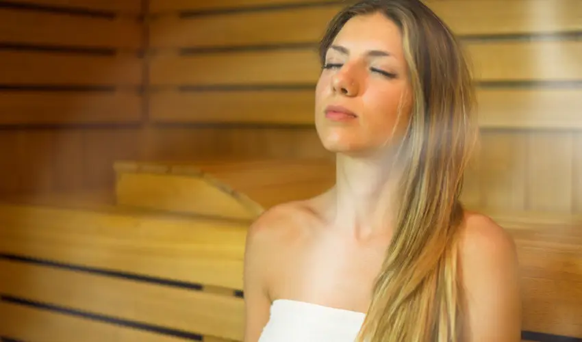 Eleven Business & Sport Hotel J�sz�roksz�ll�s - Valentin napi akci� reggelis ell�t�ssal (1 �jt�l)