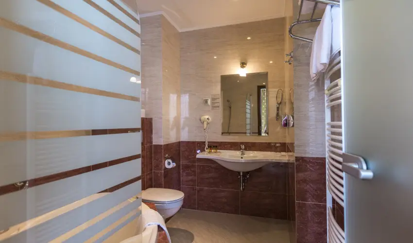 Elizabeth Hotel Gyula - Elizabeth & Valentin - a romantika htvgje Gyuln (min. 2 j)