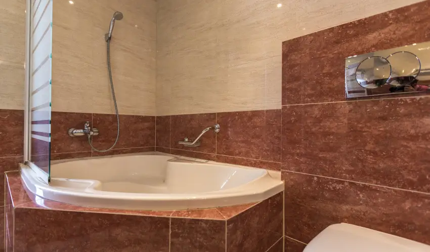 Elizabeth Hotel Gyula - Elizabeth & Valentin - a romantika htvgje Gyuln (min. 2 j)