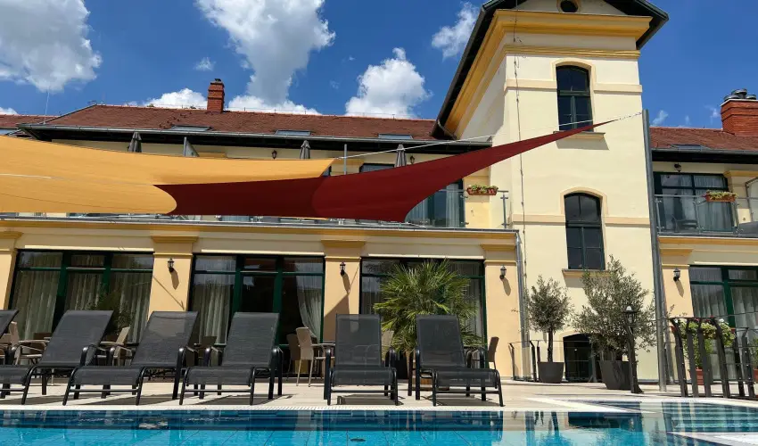 Elizabeth Hotel Gyula - Elizabeth & Valentin - a romantika htvgje Gyuln (min. 2 j)