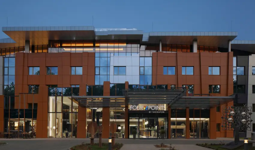 Four Points by Sheraton Kecskem�t Hotel & Konferenciak�zpont Kecskem�t - Valentin nap (min. 2 �j)