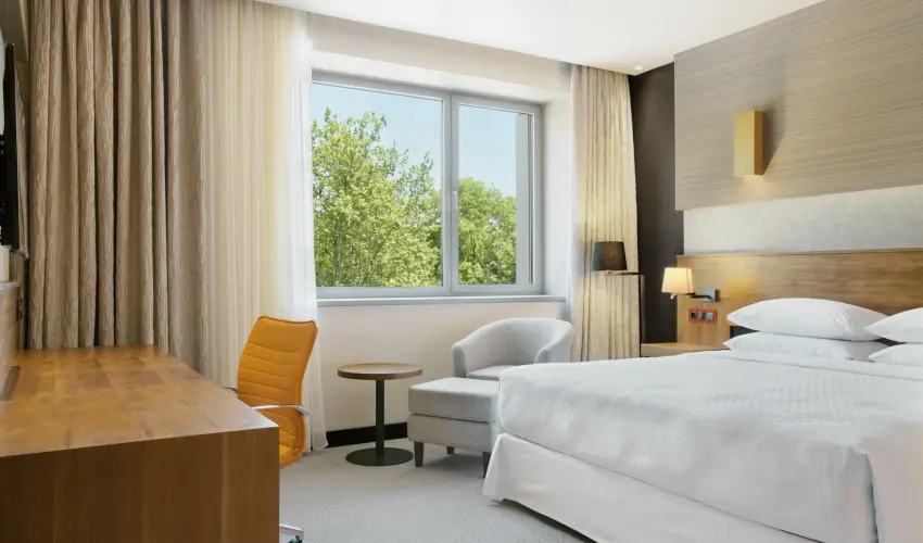 Four Points by Sheraton Kecskem�t Hotel & Konferenciak�zpont Kecskem�t - Valentin nap (min. 2 �j)