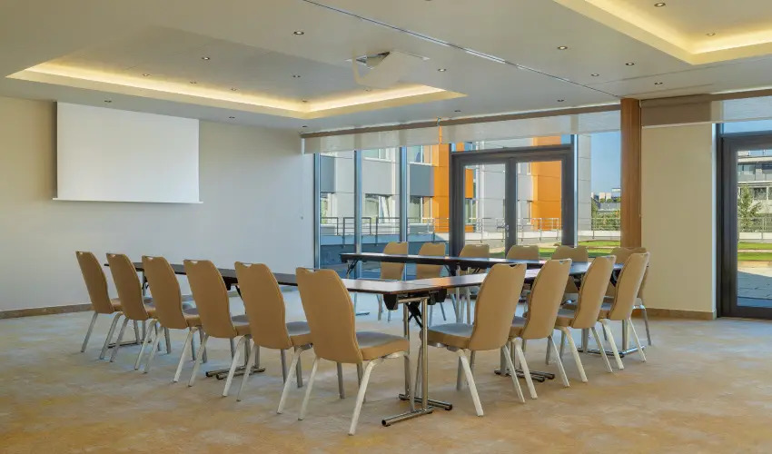 Four Points by Sheraton Kecskem�t Hotel & Konferenciak�zpont Kecskem�t - Valentin nap (min. 2 �j)