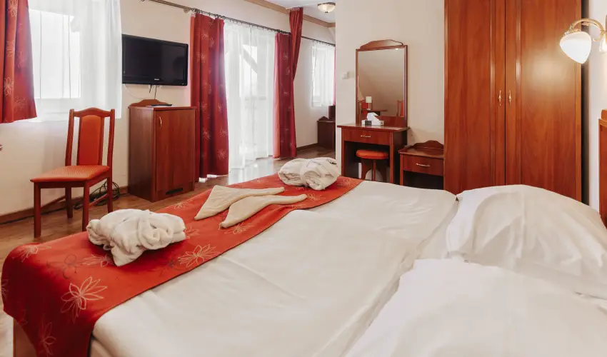 Fried Kast�ly Hotel Simontornya - Valentin h�tv�ge - teljes el�refizet�ssel (min. 2 �j)
