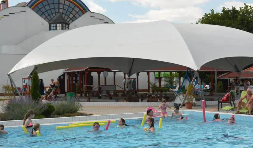 H�forr�s Hotel �s �d�l�park Gyula - Valentin-napi romantikus �lm�nycsomag (min. 2 �j)