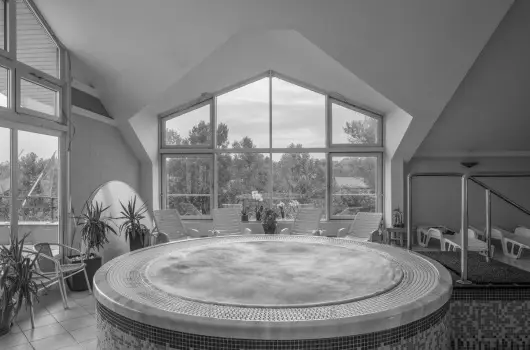 Krist�ly Hotel - Valentin-nap a Krist�ly Hotelben (min. 2 �j)