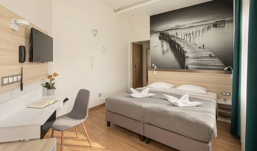 Krist�ly Hotel Keszthely - Valentin-nap a Krist�ly Hotelben (min. 2 �j)