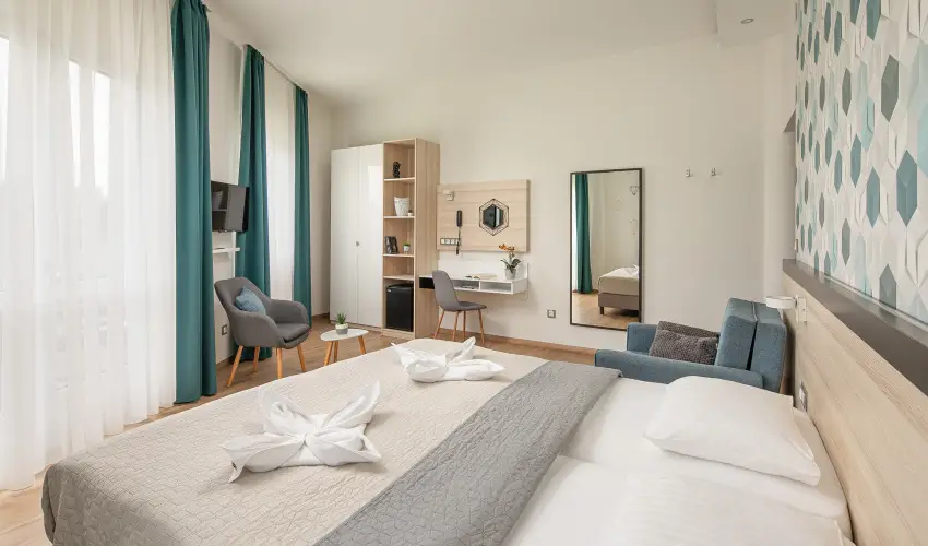 Krist�ly Hotel Keszthely - Valentin-nap a Krist�ly Hotelben (min. 2 �j)