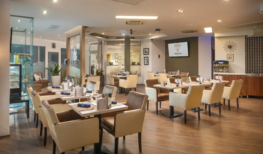 Krist�ly Hotel Keszthely - Valentin-nap a Krist�ly Hotelben (min. 2 �j)