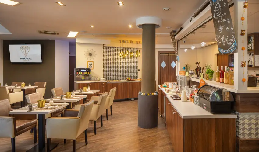 Krist�ly Hotel Keszthely - Valentin-nap a Krist�ly Hotelben (min. 2 �j)