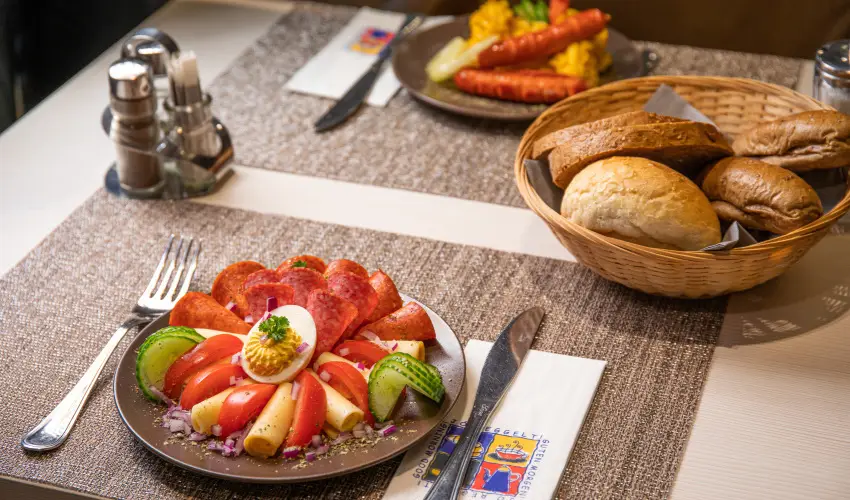 Krist�ly Hotel Keszthely - Valentin-nap a Krist�ly Hotelben (min. 2 �j)