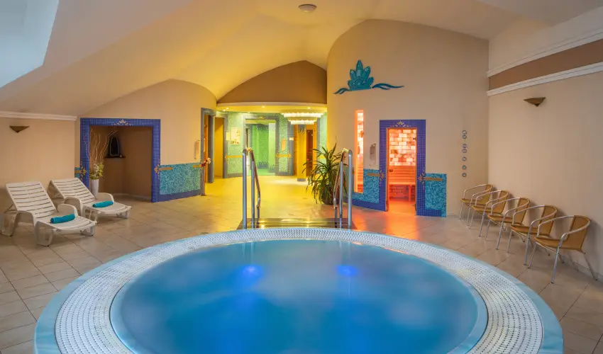 Krist�ly Hotel Keszthely - Valentin-nap a Krist�ly Hotelben (min. 2 �j)