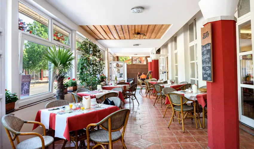 Hotel N�gy �vszak Hajd�szoboszl� - Valentin napi romantikus h�tv�ge (min. 2 �j)