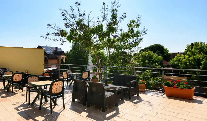 Hotel N�gy �vszak Hajd�szoboszl� - Valentin napi romantikus h�tv�ge (min. 2 �j)