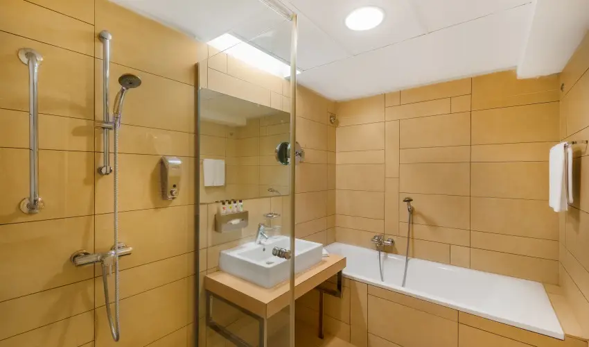 Park Inn by Radisson S�rv�r Resort & Spa S�rv�r - Szerelem a leveg�ben (1 �jt�l)