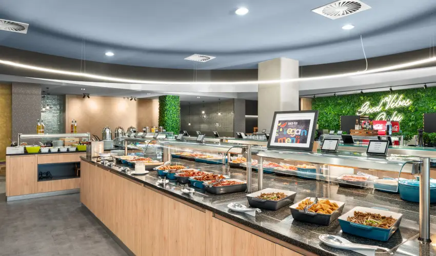 Park Inn by Radisson S�rv�r Resort & Spa S�rv�r - Szerelem a leveg�ben (1 �jt�l)