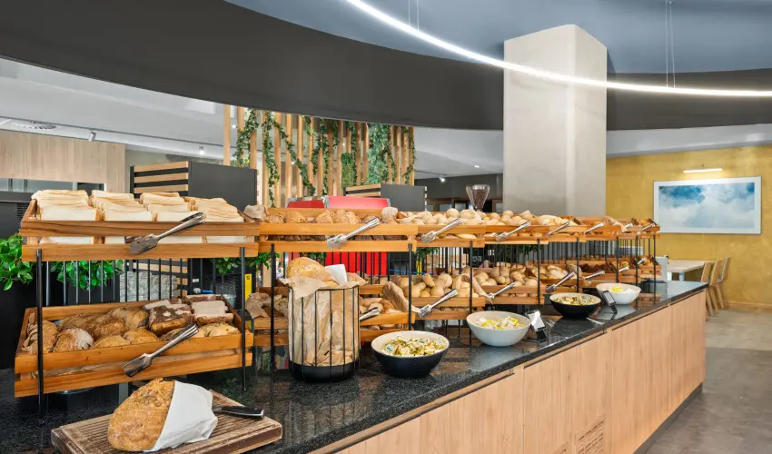 Park Inn by Radisson S�rv�r Resort & Spa S�rv�r - Szerelem a leveg�ben (1 �jt�l)