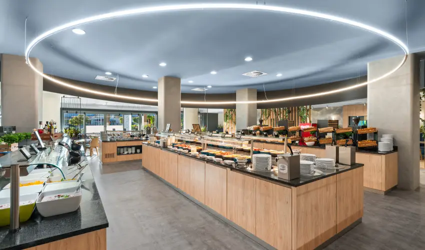 Park Inn by Radisson S�rv�r Resort & Spa S�rv�r - Szerelem a leveg�ben (1 �jt�l)