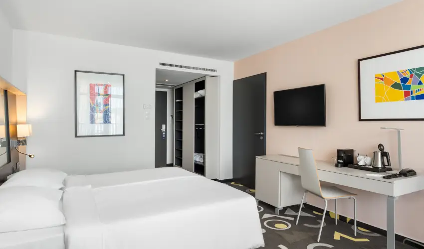 Park Inn by Radisson S�rv�r Resort & Spa S�rv�r - Szerelem a leveg�ben (1 �jt�l)