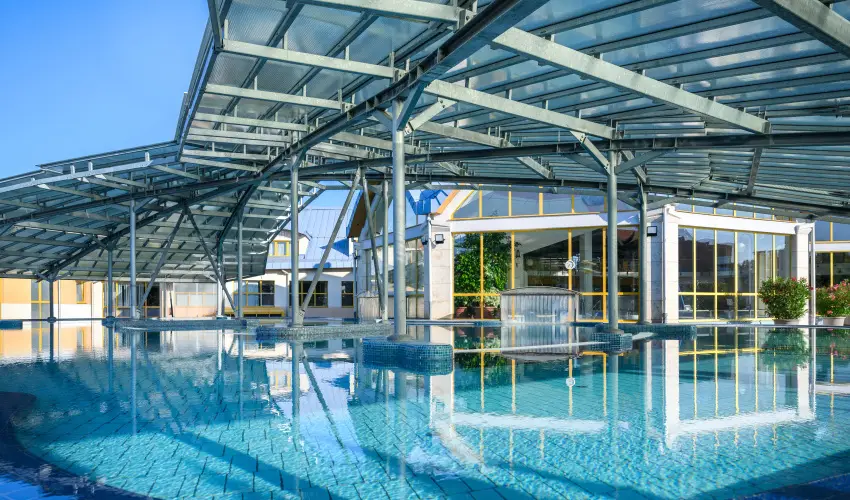 Park Inn by Radisson S�rv�r Resort & Spa S�rv�r - Szerelem a leveg�ben (1 �jt�l)