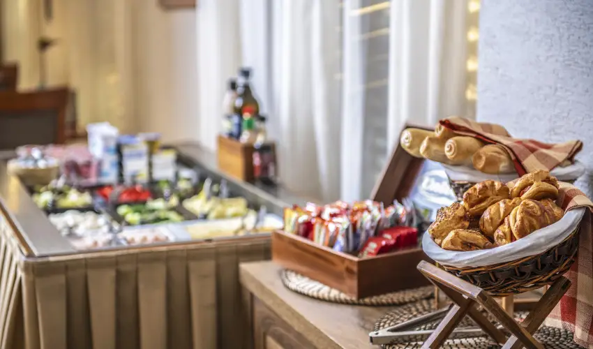 Hotel Stci Wellness & Konferencia Vecss - Szerelmes Valentin-nap (min. 2 j)