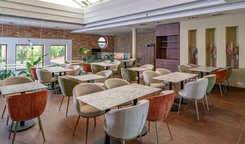 Hotel St�ci� Wellness & Konferencia Vecs�s - Szerelmes Valentin-nap (min. 2 �j)