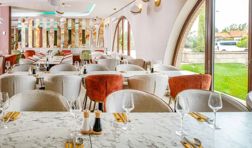 Hotel St�ci� Wellness & Konferencia Vecs�s - Szerelmes Valentin-nap (min. 2 �j)