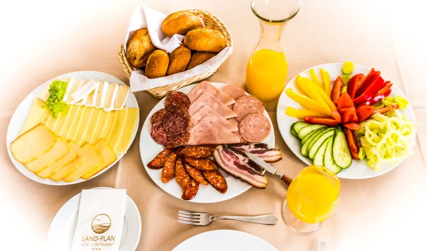 Land-Plan Hotel & Restaurant T�lt�stava - Valentin napi romantikus �jszaka (1 �j)