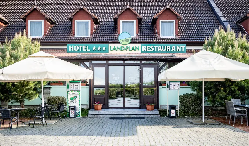 Land-Plan Hotel & Restaurant T�lt�stava - Valentin napi romantikus �jszaka (1 �j)