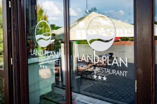 Land-Plan Hotel & Restaurant - Valentin h�tv�ge (min. 2 �j)