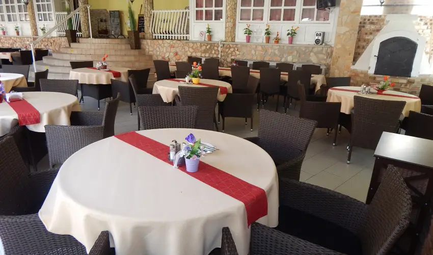 Major Panzi� & �tterem Hajd�szoboszl� - Valentin napi csomagaj�nlat (min. 2 �j)