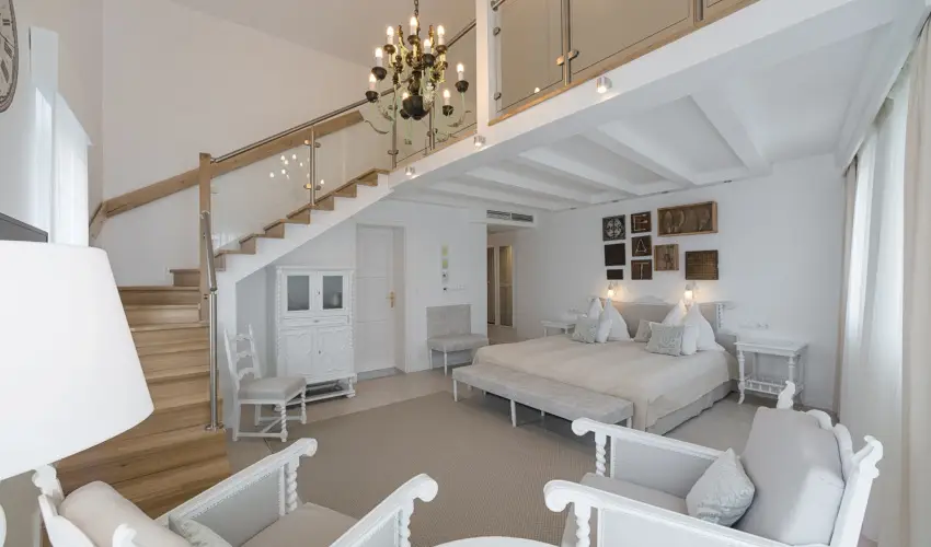 Sz�rcsa Hotel Sz�kesfeh�rv�r - Valentin szerelmes kikapcsol�d�s (min. 2 �j)