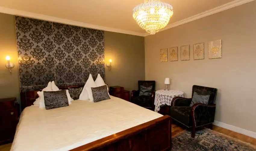 Sz�rcsa Hotel Sz�kesfeh�rv�r - Valentin szerelmes kikapcsol�d�s (min. 2 �j)