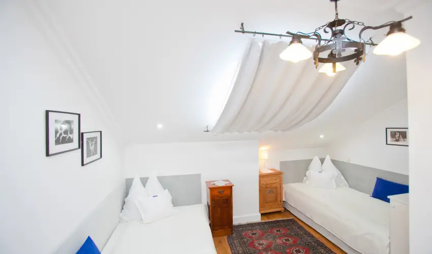 Sz�rcsa Hotel Sz�kesfeh�rv�r - Valentin szerelmes kikapcsol�d�s (min. 2 �j)