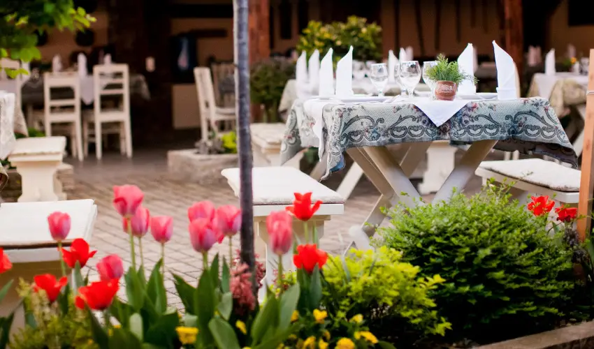 Sz�rcsa Hotel Sz�kesfeh�rv�r - Valentin szerelmes kikapcsol�d�s (min. 2 �j)