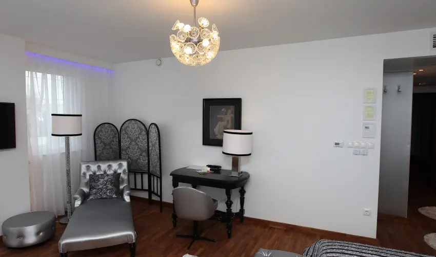 Sz�rcsa Hotel Sz�kesfeh�rv�r - Valentin szerelmes kikapcsol�d�s (min. 2 �j)