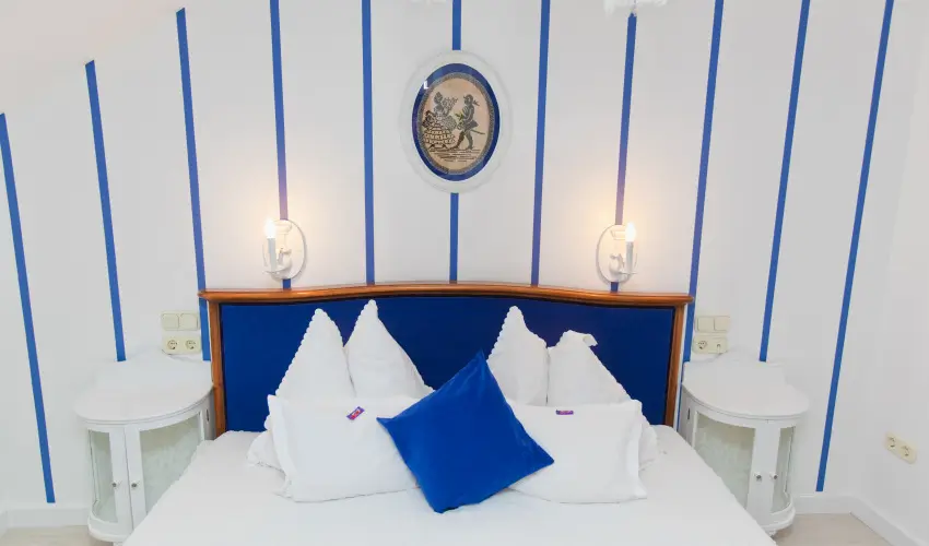 Sz�rcsa Hotel Sz�kesfeh�rv�r - Valentin szerelmes kikapcsol�d�s (min. 2 �j)