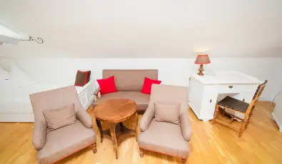 Sz�rcsa Hotel Sz�kesfeh�rv�r