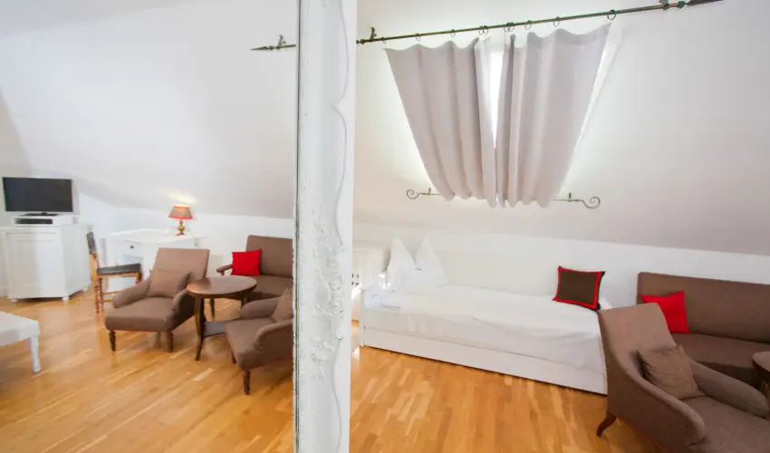 Sz�rcsa Hotel Sz�kesfeh�rv�r - Valentin szerelmes kikapcsol�d�s (min. 2 �j)