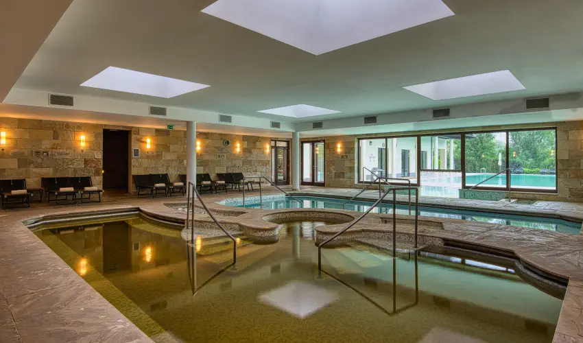 Tisza Balneum Hotel Tiszaf�red - Valentin h�tv�ge (min. 2 �j)