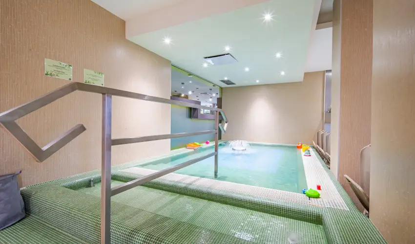 Vital Hotel Nautis Grdony - Egy hajnyi szerelem (1 jtl)